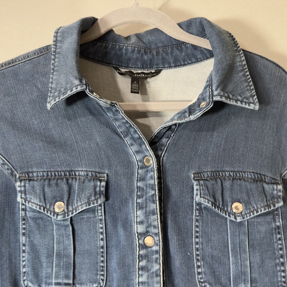 White House Black Market Denim Shirt Womens L Blue Snap Front Western Chambray